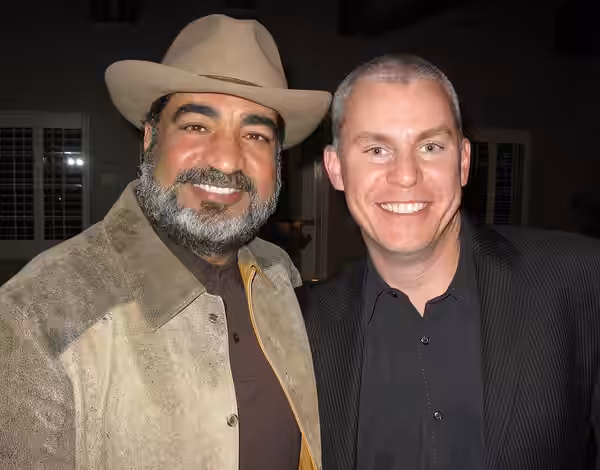 Sayed Badreya, Travis Fine (2009)