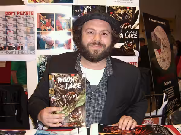 Actor Dan Fogler at the Big Apple Convention in Manhattan, October 2, 2010. Photo by Luigi Novi. This photo may be used, modified and published for any purpose,