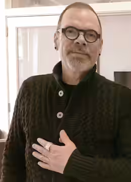 Portrait of artist David France. (2023)