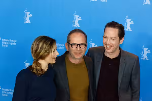 Cécile de France, Étienne Comar und Reda Kateb beim Photo Call zu Django bei der Berlinale 2017