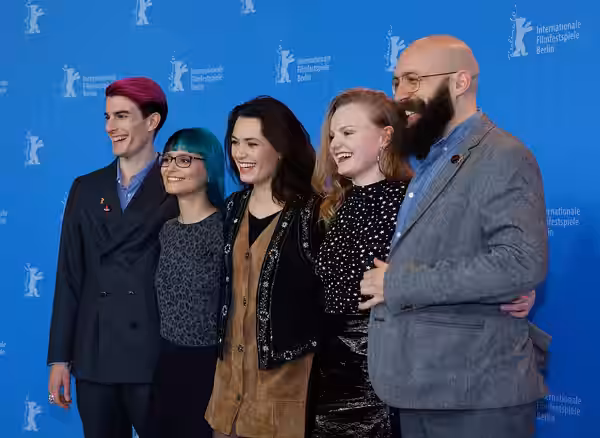 Cast &amp; Crew beim Photo Call zu Tiger Girl bei der Berlinale 2017