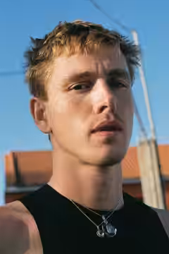 Harris Dickinson