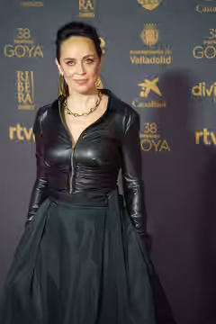 Zeltia Montes en la alfombra roja de los Premios Goya 2024 celebrados en Valladolid Fecha