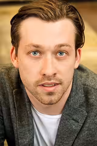 Simon Stone