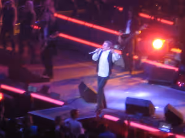 Roger Daltrey closing at a Trans-Siberian Orchestra concert
