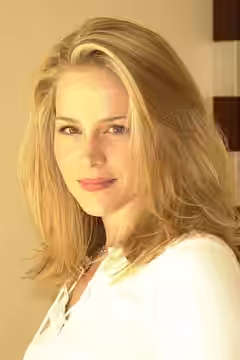 Julie Benz