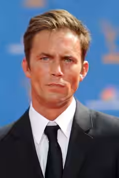 Desmond Harrington