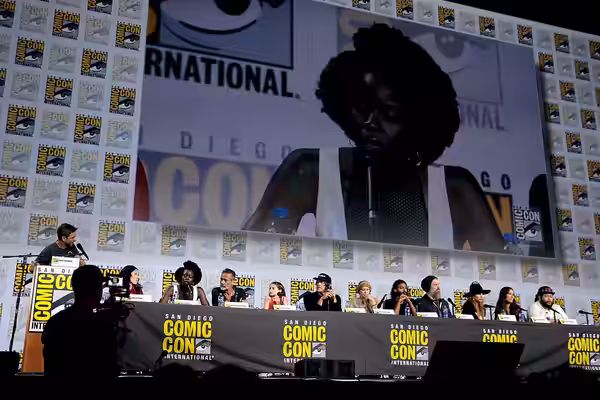 Chris Hardwick, Angela Kang, Danai Gurira, Jeffrey Dean Morgan, Cailey Fleming, Norman Reedus, Melissa McBride, Avi Nash, Ryan Hurst, Nadia Hilker, Eleanor Mats (2019)