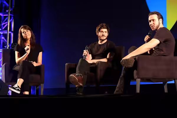 Hannah Panek, Iwan Rheon and Zack Luye speaking at the 2017 Con of Thrones at the Gaylord Opryland Resort &amp; Convention Center in Nashville, Tennessee. Pleas