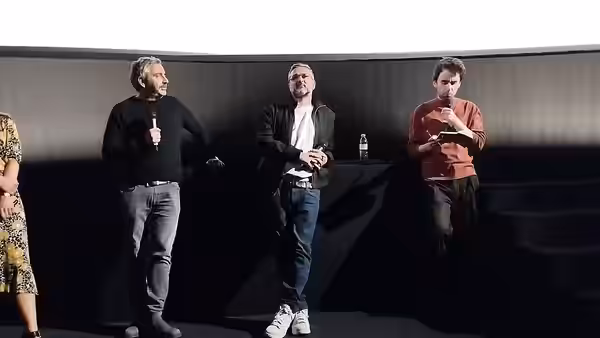 Éric Toledano et Olivier Nakache présentant "Intouchables" à l'Arlequin, en septembre 2024.