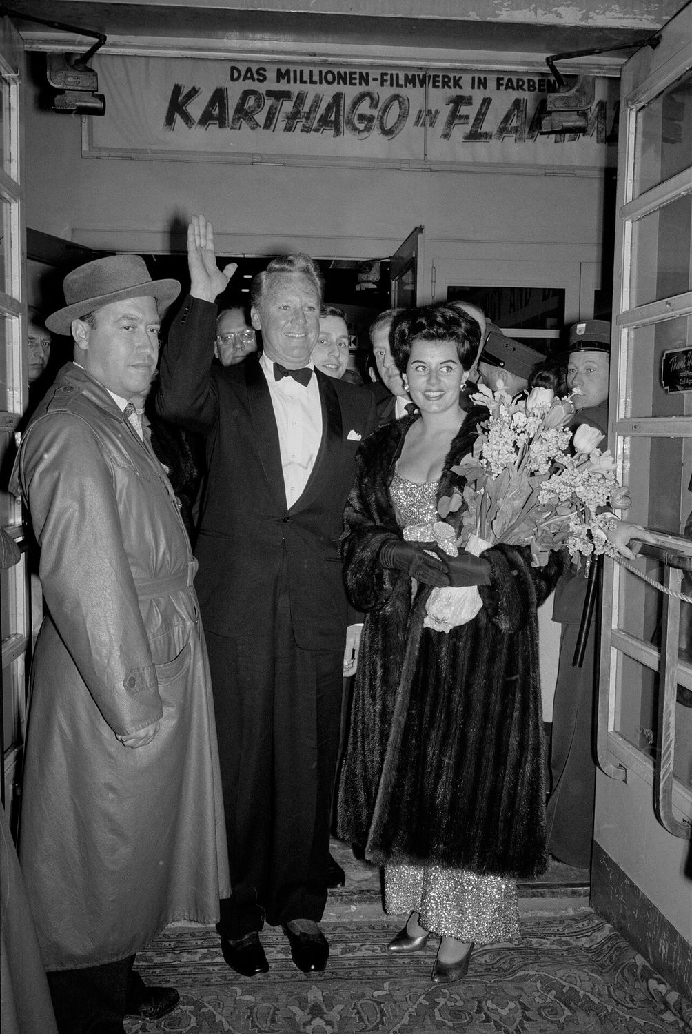 Van Johnson, Eunice Gayson, Première von "Porgy and Bess" 1960, Apollo Cinerama, Zürich