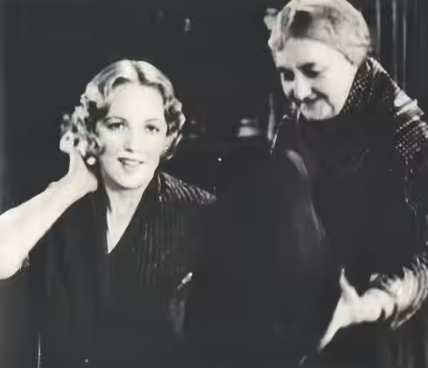 Foto di scena di Virginia Charril (1931)