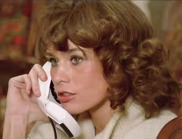 Corinne Cléry en 1973, lors du tournage d'un film italien.