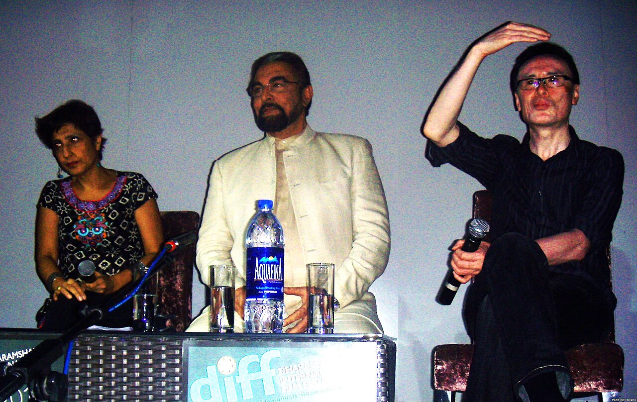 Ritu Sarin, Kabir Bedi and Tenzing Sonam at a press conference in Delhi (2012)