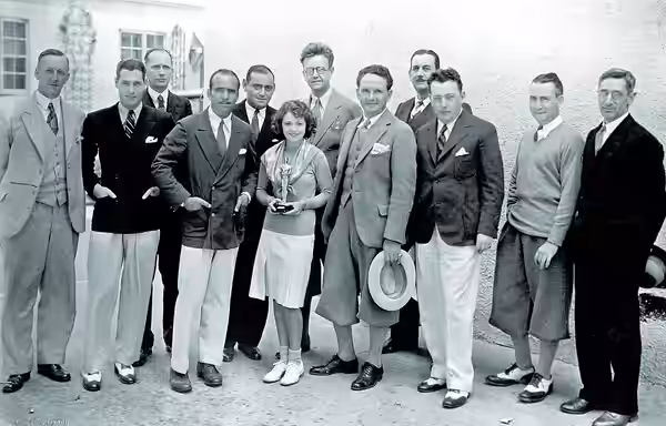 Members of the Academy of Motion Picture Arts and Sciences (AMPAS) in 1929. From left to right: unidentified; actor Richard Arlen; unidentified; AMPAS president