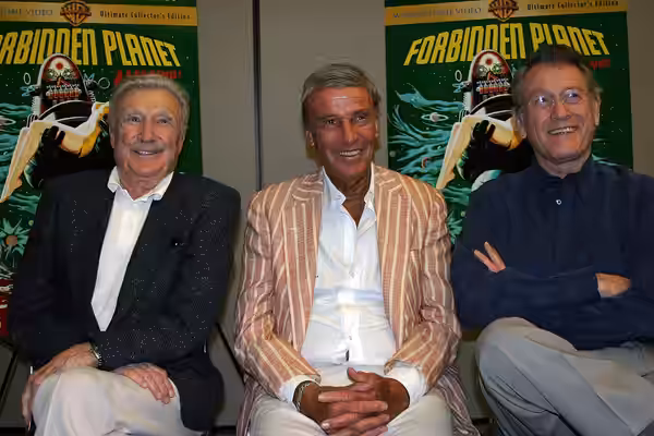 Warren Stevens, Richard Anderson and Earl Holliman appeared at the 2006 San Diego Comic Con to publicize "Forbidden Planet" remastered on DVD. Robbie the Robot 