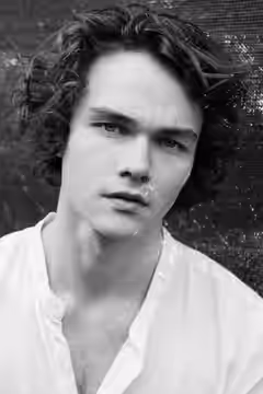 Levi Miller