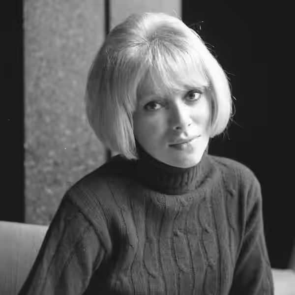 Mireille Darc (1968)