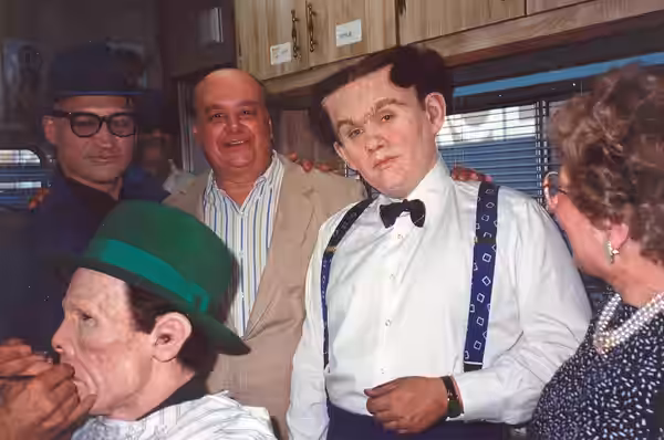 Shel Dorf (in brown jacket) (1933-2009) on the set of the 1990 Warren Beatty/Madonna Dick Tracy movie - Ed O'Ross as Itchy is at top left. - Permission granted  (2006)