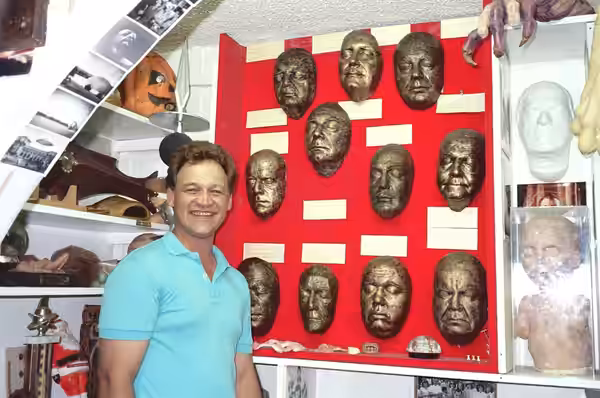 Actor Ed O'Ross on the Ackermansion tour. (2007)
