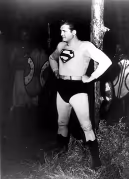 Omschrijving: George Reeve [Reeves], de eerste Superman in de film wiens carrière werd verpest door zijn fixatie op de rol. Jaartal Unknown. Hij pleegde zelfdod