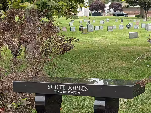 Scott Joplin Memorial bench in St. Michaels Cemetery (2020)