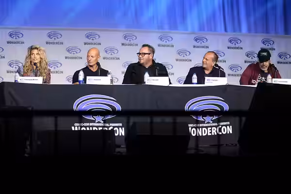 AnnaLynne McCord, Joseph Gatt, Nick Lyon, Paul Bales and Glenn Campbell speaking at the 2022 WonderCon, for "Titanic 666", at the Anaheim Convention Center in A