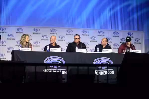 AnnaLynne McCord, Joseph Gatt, Nick Lyon, Paul Bales and Glenn Campbell speaking at the 2022 WonderCon, for "Titanic 666", at the Anaheim Convention Center in A