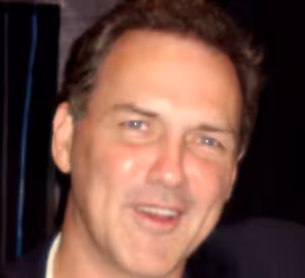 @darkdiscord with @norm_mac after the Irvine Improv Show (2009)