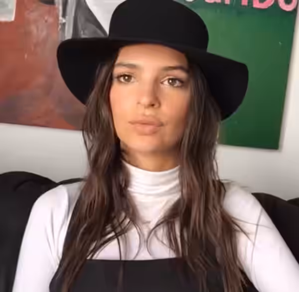 Screenshot from 2 minute interview with American model and actress Emily Ratajkowski by Harriet Verney for LOVE (magazine), http://www.thelovemagazine.co.uk/. (2016)