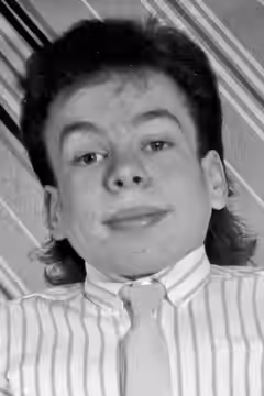 Warwick Davis