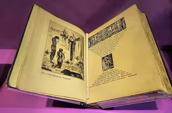 Pages from the 1909 edition of Le Morte d'Arthur originally written by Thomas Malory in 1485. This edition had illustrations by Aubrey Beardsley created for an 