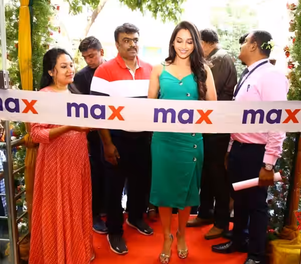 Srinidhi Shetty relaunches Max store in Jayanagar, Bangalore. (2019)