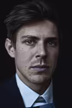 Chris Lowell