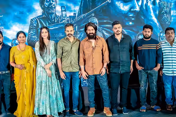 Easwari Rao, Prashanth Neel, Yash, Srinidhi Shetty Promote KGF Chapter 2 in Chennai (2022)