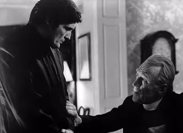 Jason Miller and Max von Sydow as Fathers Karras and Merrin in The Exorcist (1973)