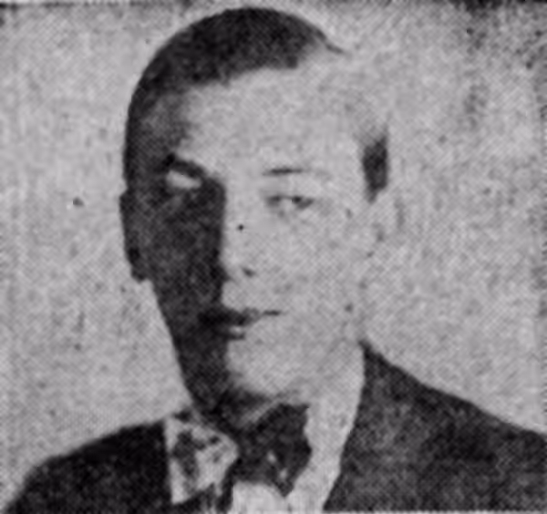 Ray Bolger circa 1928. Despeckled using GIMP.