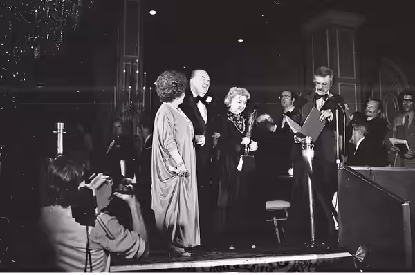 Jack Haley, Sr. - the tin man from The Wizard Of Oz, one week before his death. At right, Gary Owens ("Laugh-In"). Taken at the National Film Society convention