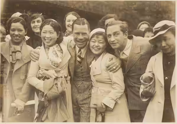来朝せるジョー・E・ブラウンとマーヴィン・ルロイ (1934)
