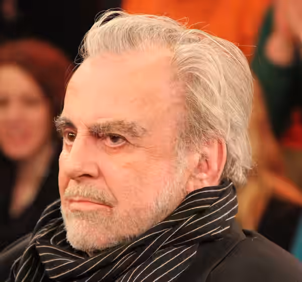 Ist ein Schauspieler, Oscarpreisträger, Regisseur und Produzent mit österreichischer und Schweizer Staatsangehörigkeit. (2011)