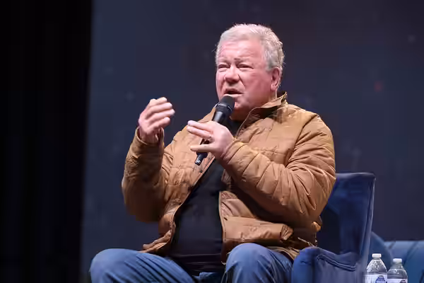 William Shatner speaking with attendees at the 2023 Phoenix Fan Fusion at the Phoenix Convention Center in Phoenix, Arizona. Please attribute to Gage Skidmore i
