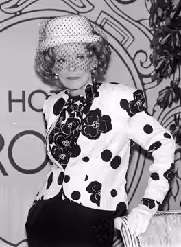 L'actrice américaine Bette Davis au Festival du cinéma américain de Deauville (Normandie, France). (1987)