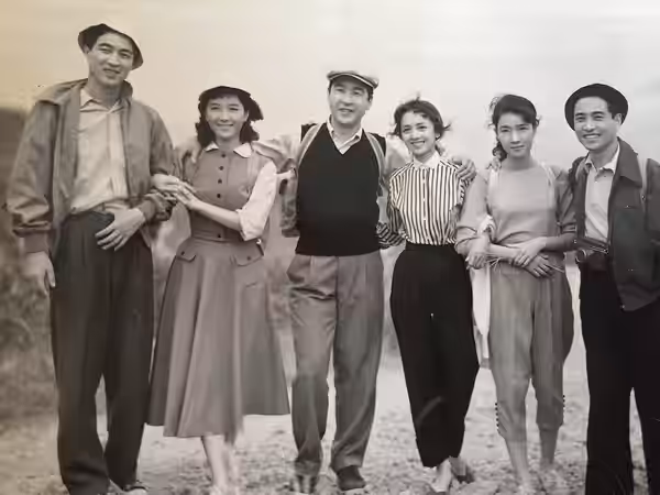 東宝女優 白鳩真弓 昭和 映画「やがて青空」撮影画像 共演:小林桂樹 桂木洋子 太刀川洋一 清水谷洋子 (1956)