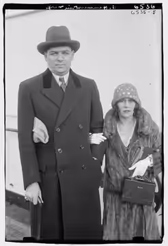 Title: Oscar Hammerstein &amp; wife Abstract/medium: 1 negative : glass ; 5 x 7 in. or smaller. (1926)