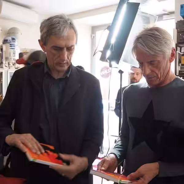 Incontro con Paul Weller in occasione della presentazione del libro "L'UOMO CANGIANTE. PAUL WELLER: THE MODFATHER" di Antonio Bacciocchi (2015)