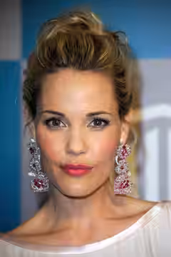 Leslie Bibb