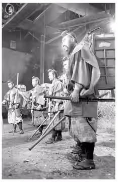 Dekao Yokoo during the shooting of «The Men Who Tread on the Tiger's Tail», directed by Akira Kurosawa, september 1945.