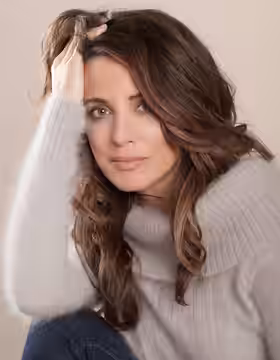 Alanna Ubach image (2019)