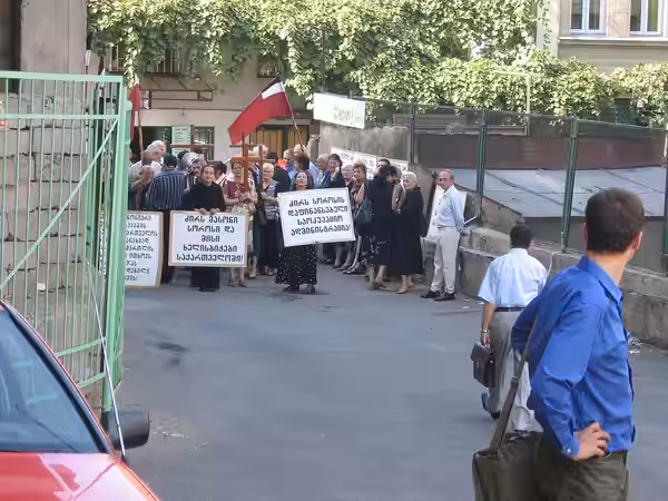 These people were blocking the way from the eRiders and Open Society Institute office every day.