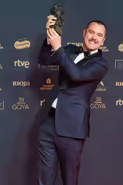 Diana Sagrista, Antonin Dalmasso y Eva Valiño on the red carpet of the Goya Awards held in Granada in 2025
